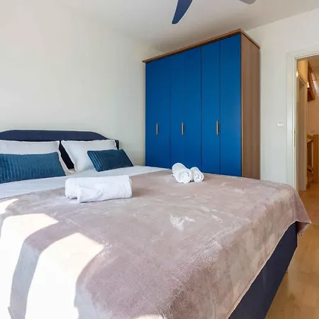 Lägenhet In 42954 *