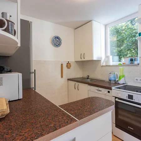 Lägenhet In 42954 *