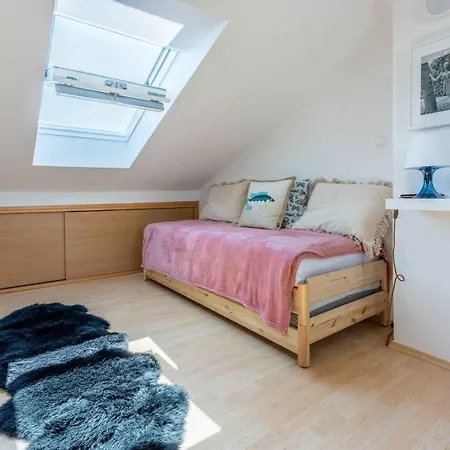 Lägenhet In 42954 *