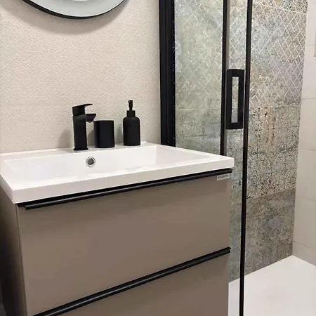 Lägenhet In 42954 *