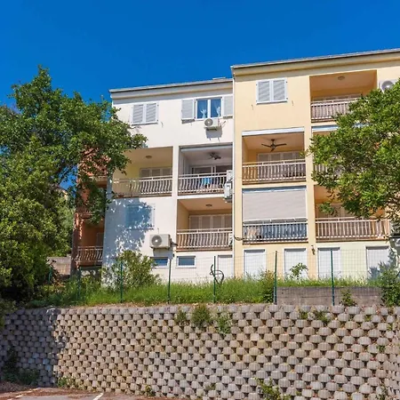 In 42954 Apartment *