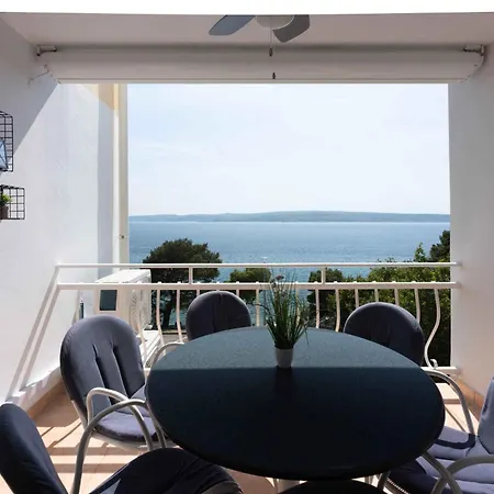 In 42954 Apartman *