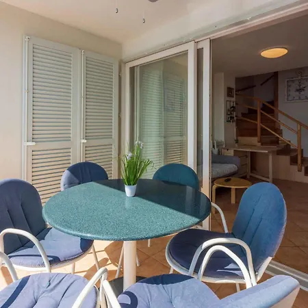 In 42954 Apartment Selce